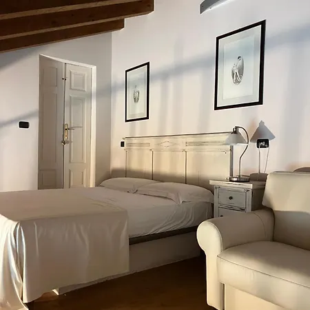Costanza Hotel